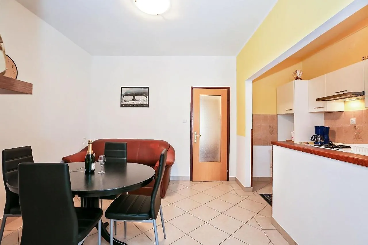 Ivana Vrsar Apartment